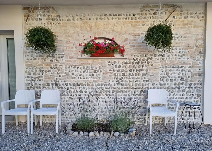 La Corte Di Rosa