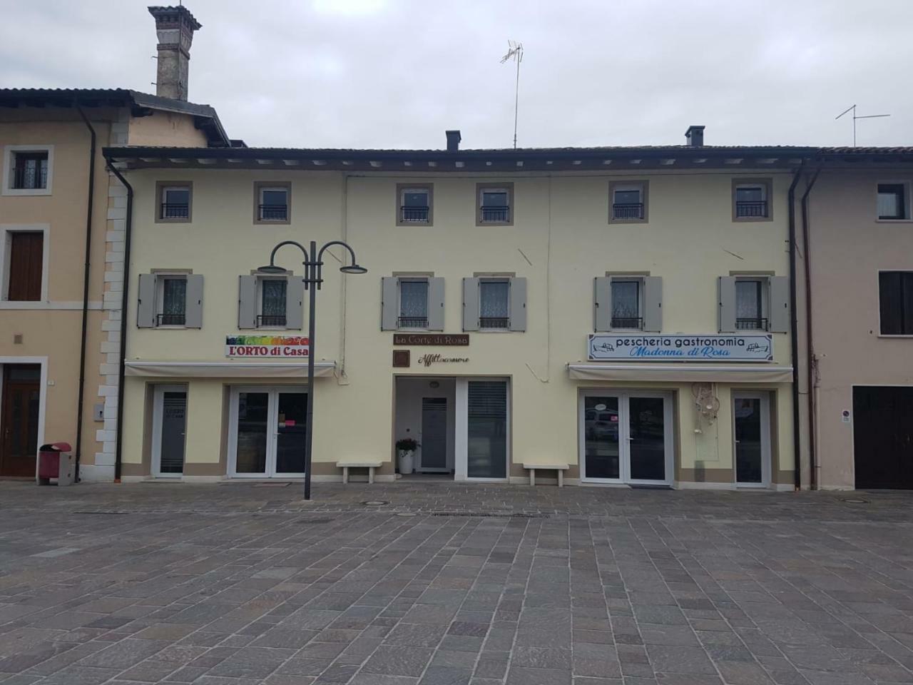 La Corte Di Rosa